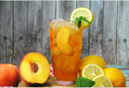 Spiked Peach Arnold Palmer Cocktail
