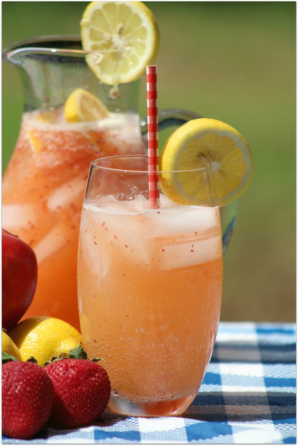 Looking for a refreshing Summer drink? This recipe for Strawberry Nectarine Lemonade is the bomb! 