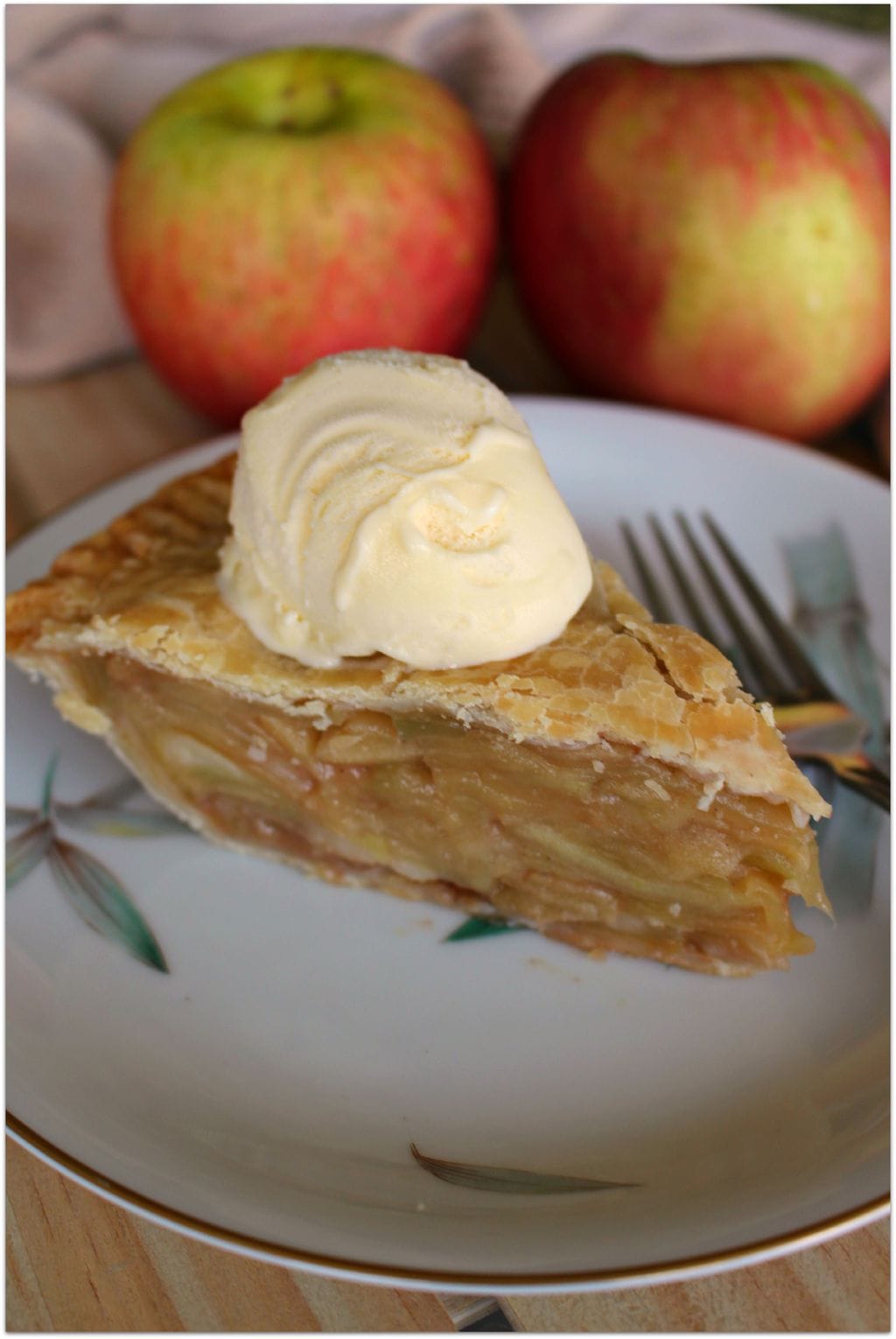 This recipe for easy homemade apple pie really is simple! Head to the kitchen with the kids to peel and slice those apples, and make a party out of it! You'll all be glad you did when you have this delicious dessert recipe for after dinner! My kids even eat it for breakfast!