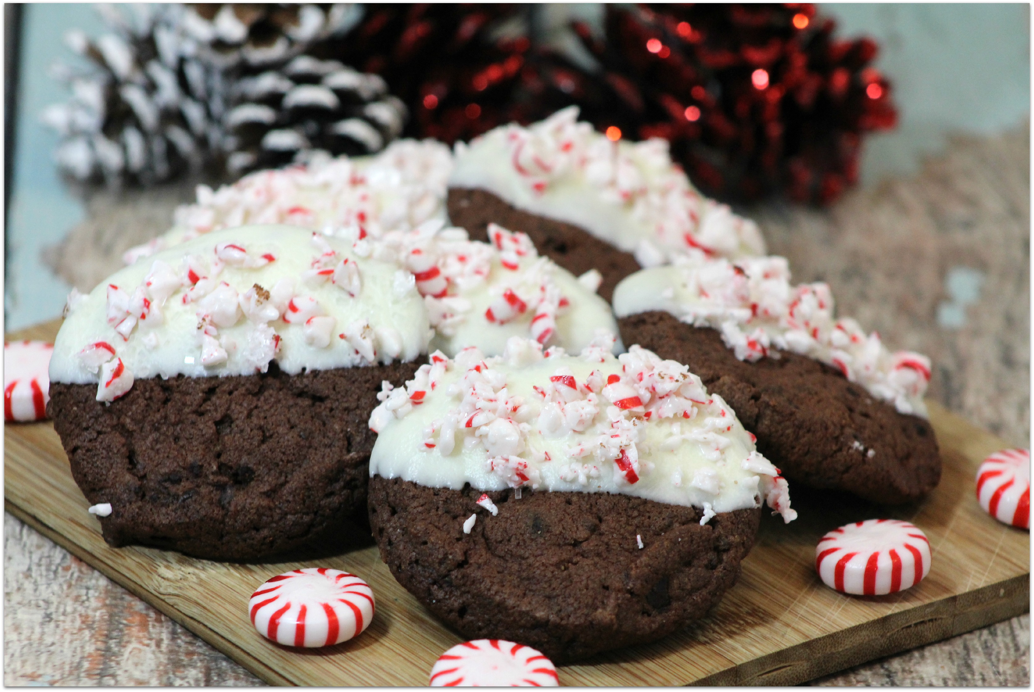 As soon as I get out my Christmas decorations I want to start baking Christmas desserts. Cookies and cupcakes are my favorites, and this recipe for Peppermint Mocha cookies is so easy and so delicious! 