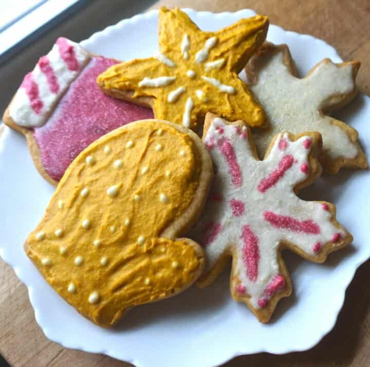 20 Amazing Christmas Sugar Cookies - Food Fun &amp; Faraway Places