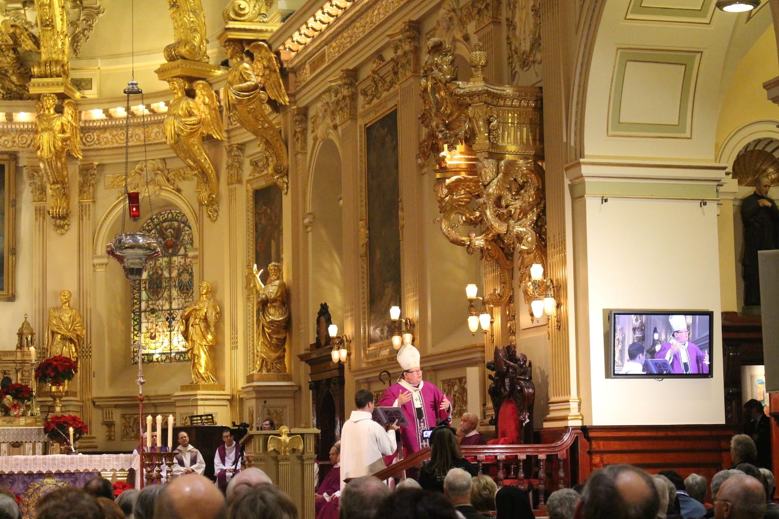 Mass given by Cardinal Gerald C. Lacroix at Notre-Dame de Québec on the reopening of the Holy Door