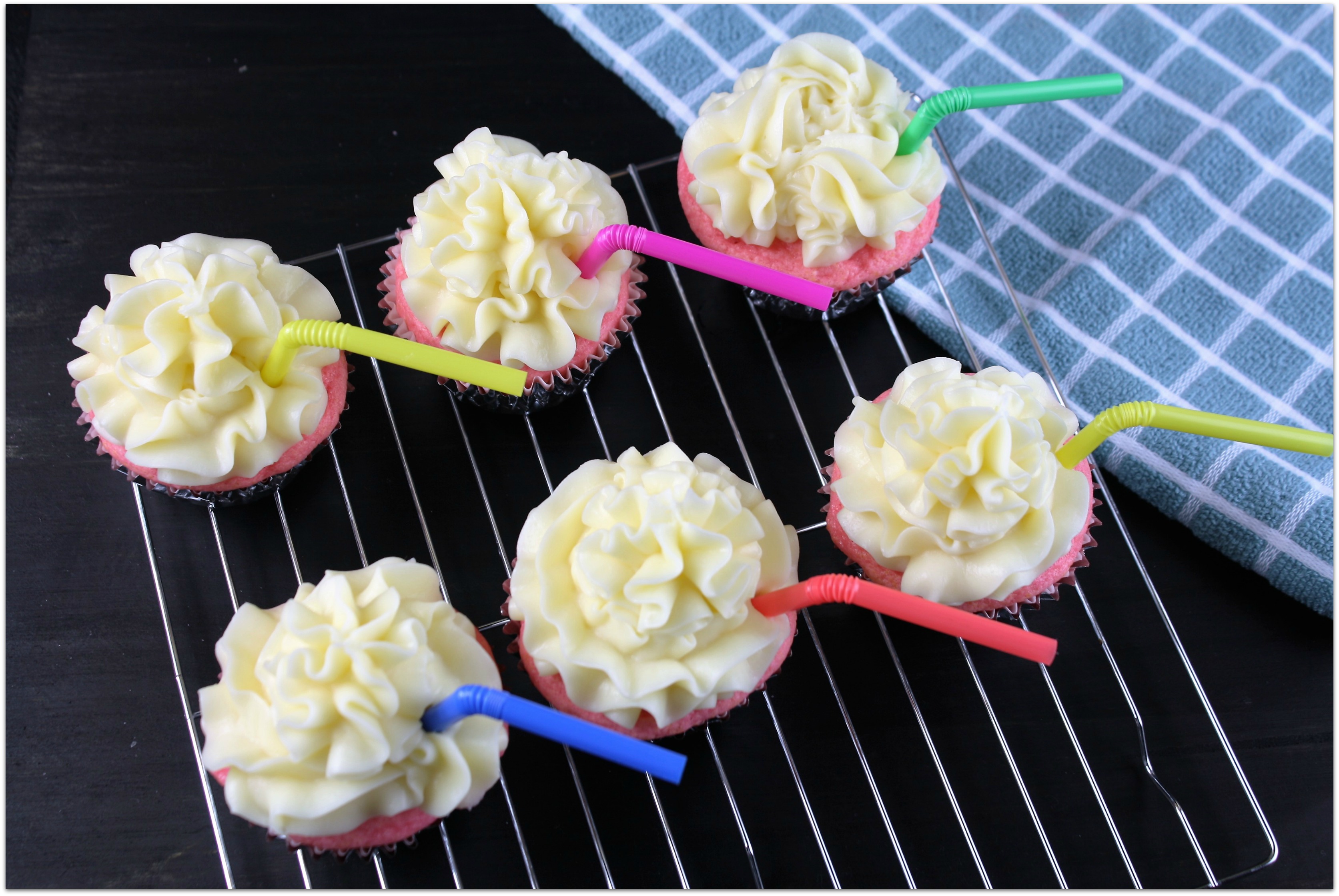 Cake Mix with Soda Cupcakes 