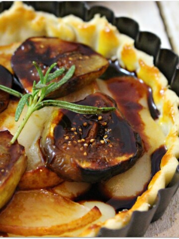 What could be better than a pear, fig and gouda tart made with delicious gouda from Wisconsin Cheese?