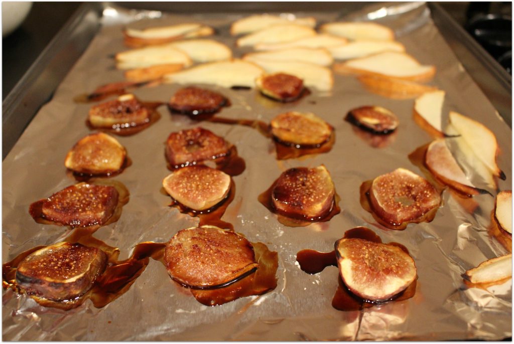 What could be better than a pear, fig and gouda tart made with delicious gouda from Wisconsin Cheese?