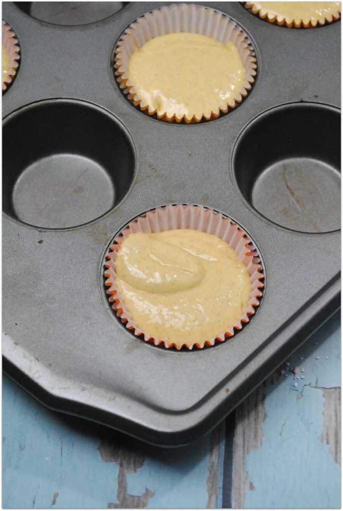 These pumpkin pie cupcakes are so delicious! Why should pumpkin pie get all the love! I would rather have a cupcake any day! As popular as pumpkin pie is, most people would tell you cupcakes are their favorite dessert.