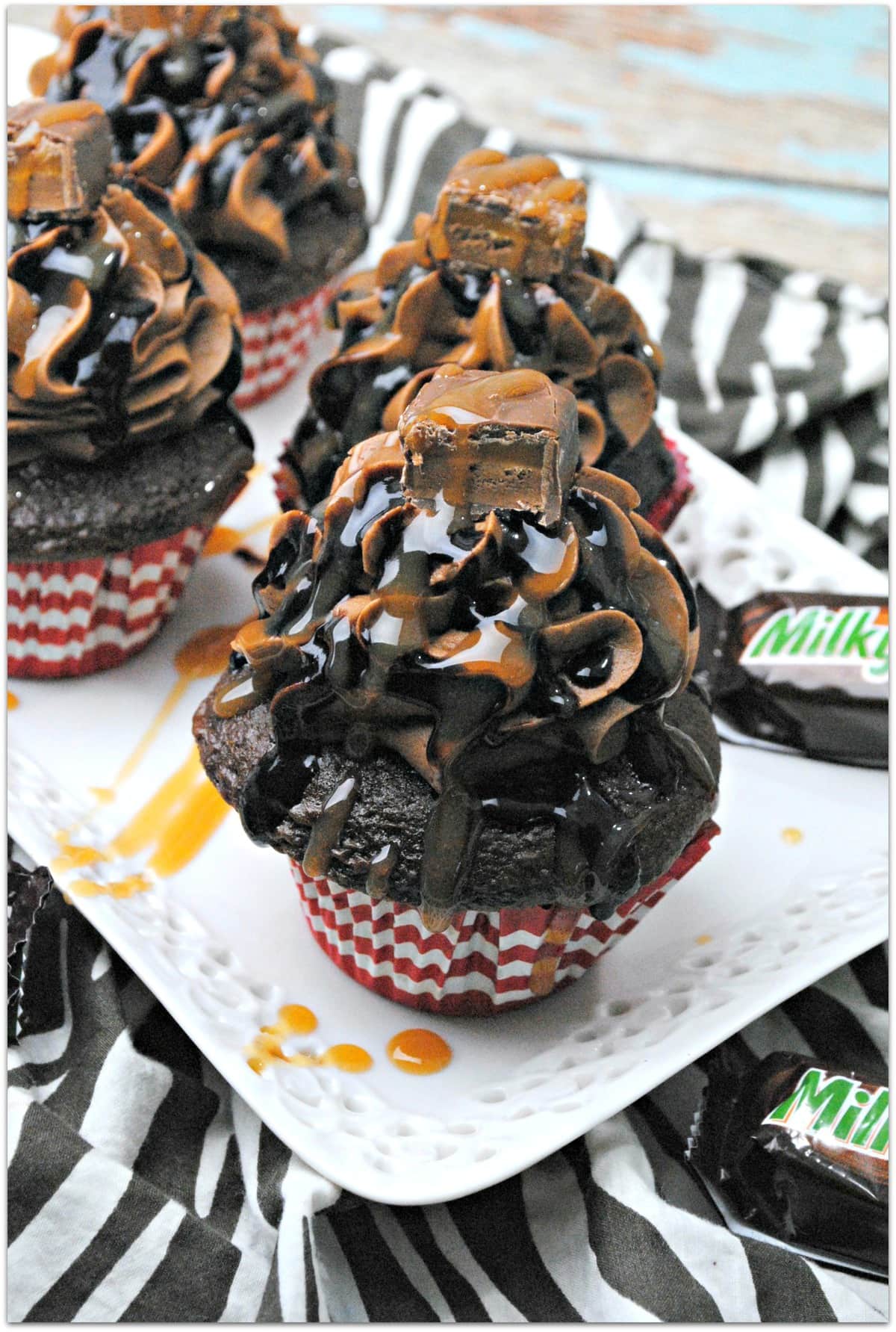 Have you ever had a Milky Way cupcake? Everyone loves a Milky Way candy bar. Can you imagine how delicious a Milky Way cupcake would be? Pure Heaven.
