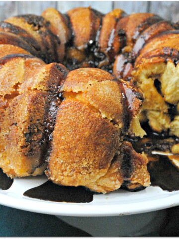 This Chocolate Chip Cookie Dough recipe is so easy to make, who doesn't love Monkey Bread? When you need to bring food to an event, this is the dessert you want to bring! Warning: it will disappear in no time!