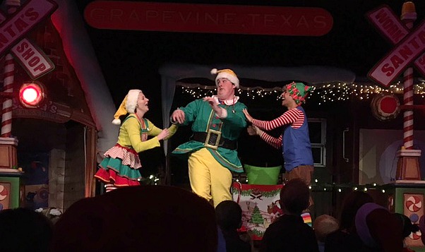 I have had Christmas in Grapevine on my calendar ever since I visited over the summer. I fell love with Grapevine then, but little did I know the lengths they take to celebrate Christmas!