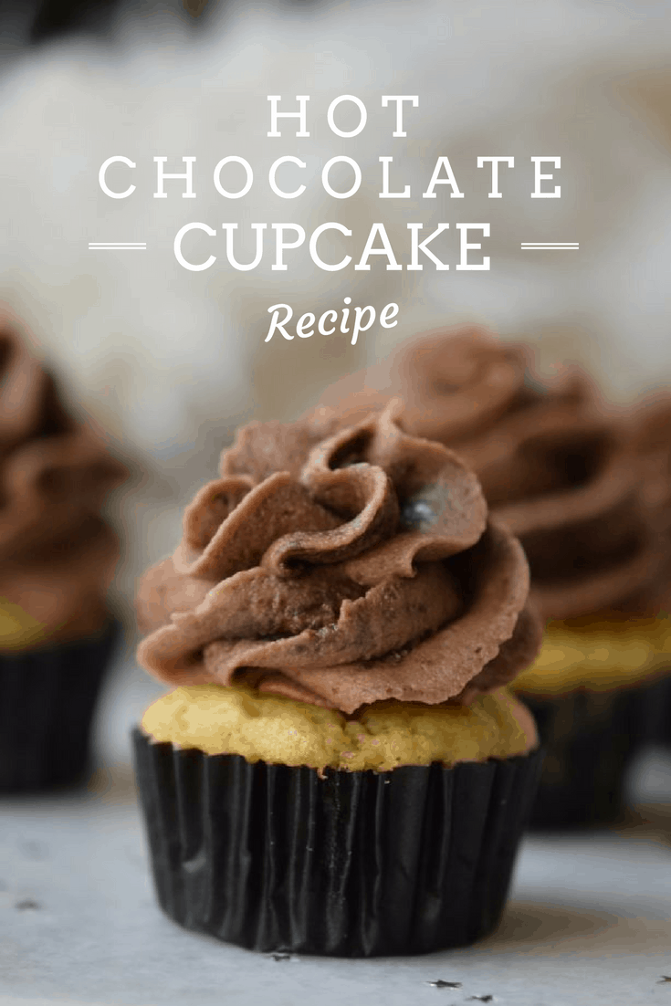 These hot chocolate cupcakes are absolutely to die for. What could be better than hot chocolate with a cupcake? Hot chocolate IN a cupcake!