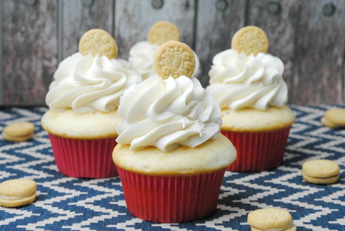 You are going to want to head to the kitchen with the kids today to make these Golden Oreo Cupcakes! Who doesn't love Golden Oreos?