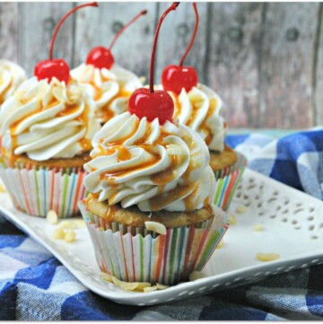 The thought of a Butter Pecan Cupcake sounds so delicious, doesn't it? Most of us had butter pecan the first time in ice cream form. It is still my mom's favorite ice cream!