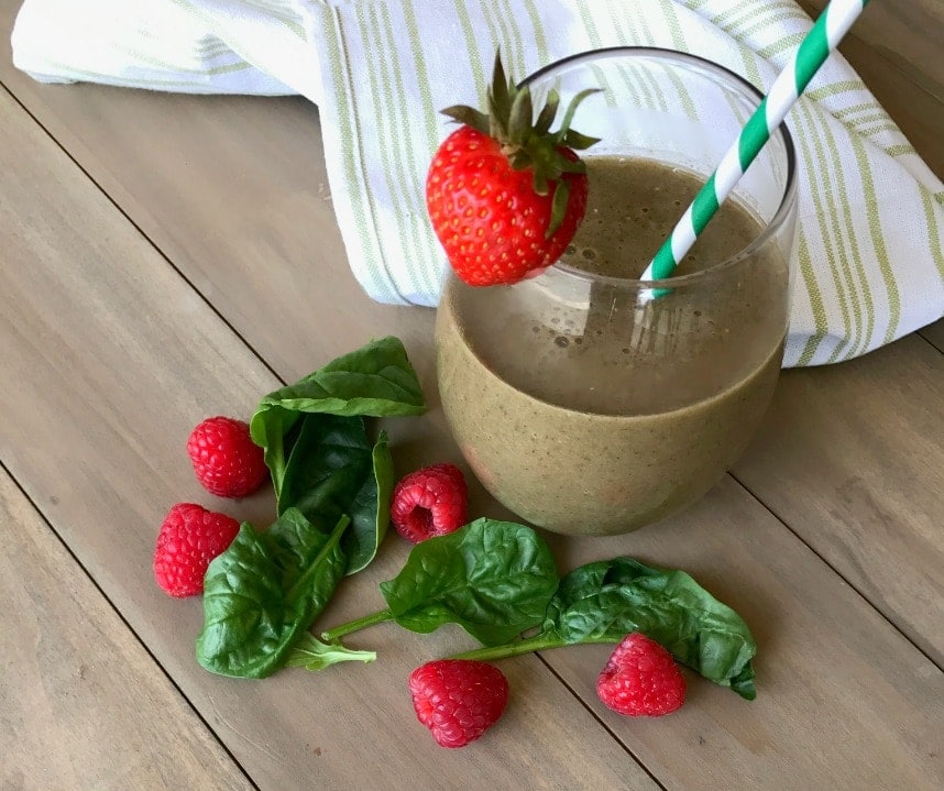 Berry and Spinach Smoothie for Eye Health