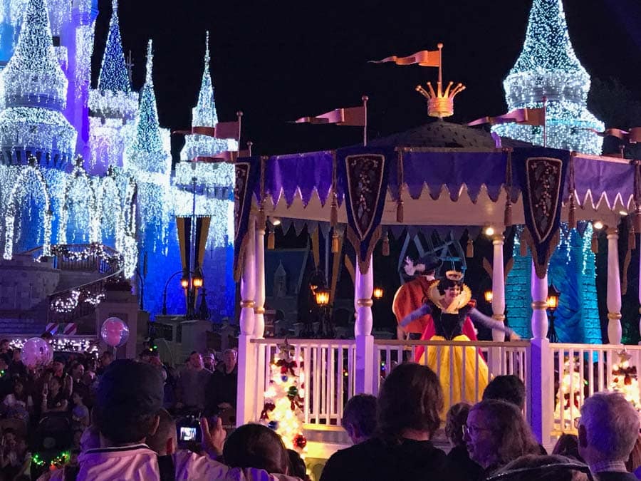 As I just took my girls to Disney World, I wanted to share my top 5 reasons you'll love Mickey's Very Merry Christmas Party. This wasn't my first time attending, but I will say this year was the best I've been to yet!