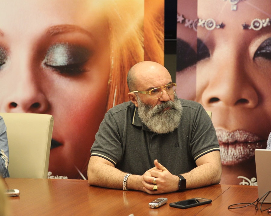 What’s it like to design costumes for one of the most visually imaginative movies of the year? Paco Delgado knows. A Wrinkle In Time’s costumes are out of this world!