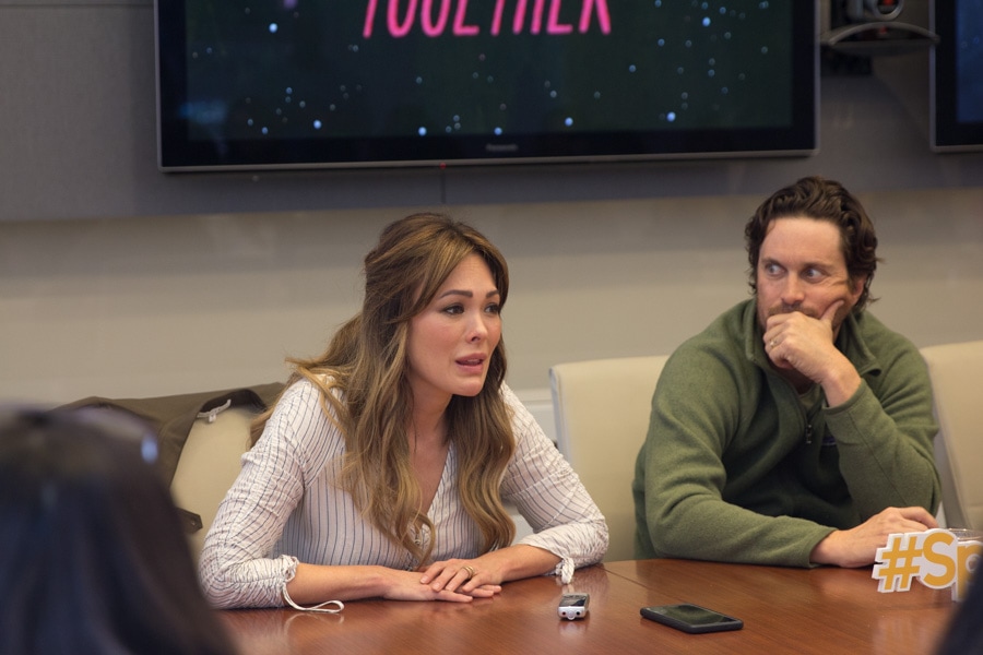 The series premiere of Splitting Up Together is tonight from 9:30-10:00 p.m. EDT on The ABC Television Network. I'm betting you've seen the hilarious commercial about this hilarious new show. Yes, it's as funny as it looks!
