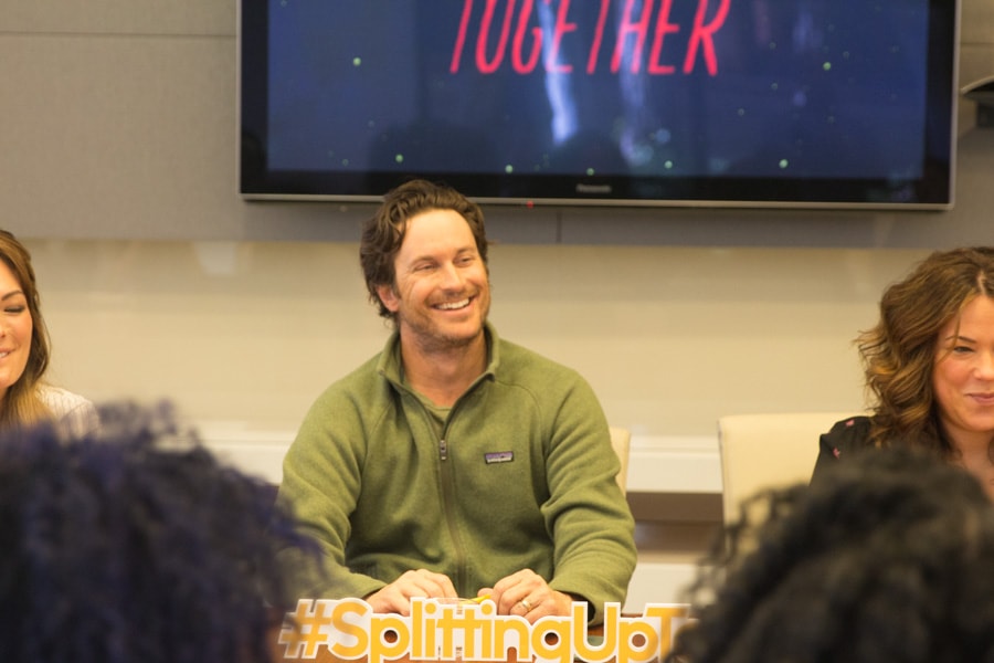 The series premiere of Splitting Up Together is tonight from 9:30-10:00 p.m. EDT on The ABC Television Network. I'm betting you've seen the hilarious commercial about this hilarious new show. Yes, it's as funny as it looks!