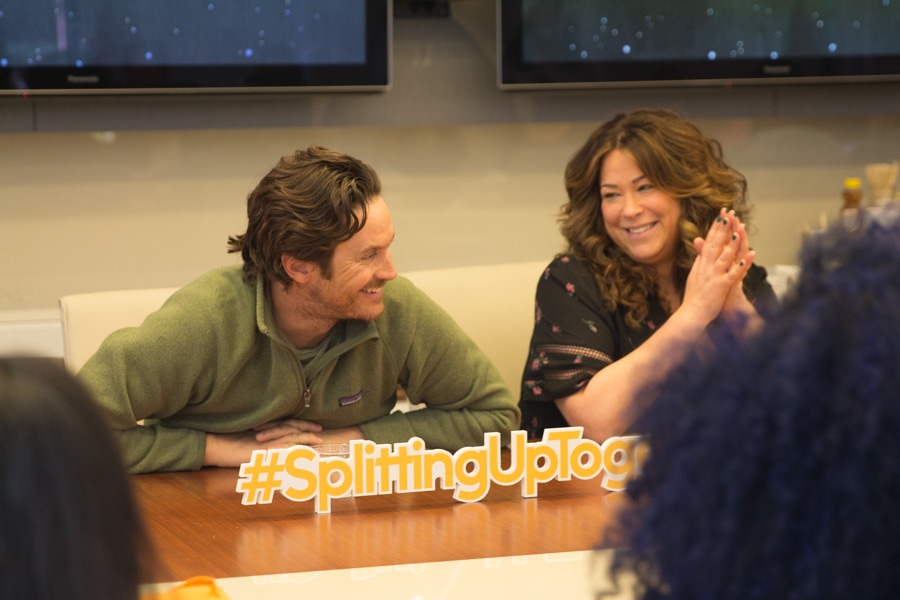 The series premiere of Splitting Up Together is tonight from 9:30-10:00 p.m. EDT on The ABC Television Network. I'm betting you've seen the hilarious commercial about this hilarious new show. Yes, it's as funny as it looks!