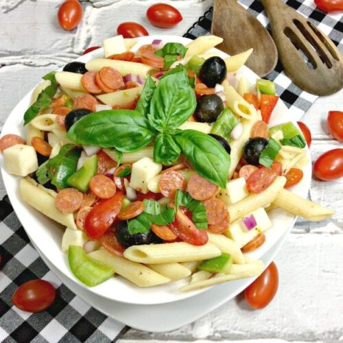 What's better than pizza and pasta? Combining them to make a healthier delicious pizza and pasta salad, even coming in at 3 Weight Watchers Smart Points!