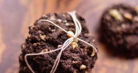 Double Chocolate Chip Cookies are the best cookies on the planet if you love chocolate. A chocolate cookie with chocolate chips is the thing dessert dreams are made of.