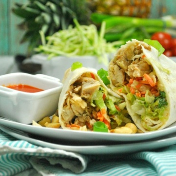 You are going to fall head over heels for this new Weight Watchers Thai Chicken Wrap recipe!