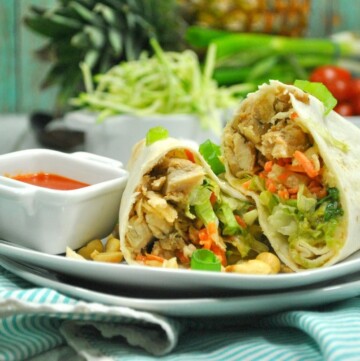 You are going to fall head over heels for this new Weight Watchers Thai Chicken Wrap recipe!