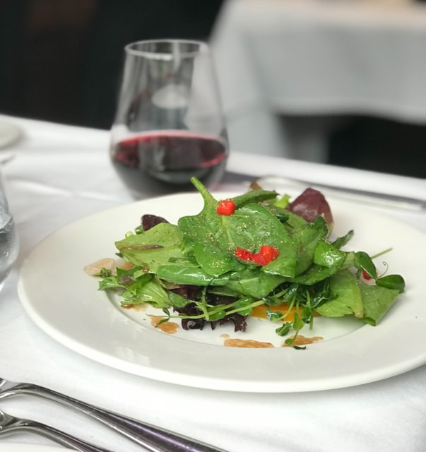 Most people don't expect to find amazing food on a Canadian Rockies train, but for Rocky Mountaineer, the gourmet food is a huge part of the journey.