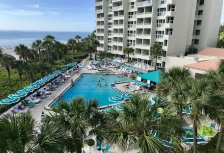 If you are shivering your way through the winter with a longing for warmer climes, a Longboat Key, Florida vacation might be just what you need. This upscale resort, located in Sarasota County on Florida's west coast, has all the ingredients needed for relaxing beach vacation.