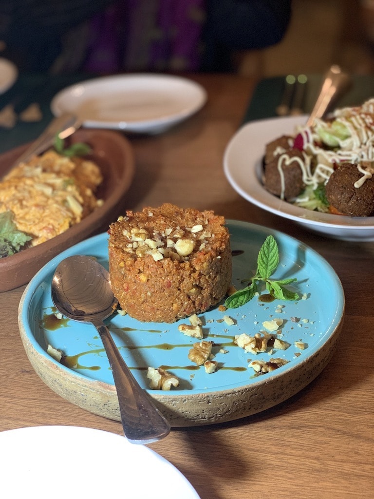 There are so many great restaurants in Amman, Jordan, I thought I'd help you with the decision making process. Who else loves Middle Eastern food?