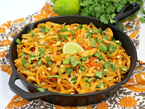 https://kellystilwell.com/wp-content/uploads/2020/01/Chicken-pad-thai-4-2-500x375.jpg