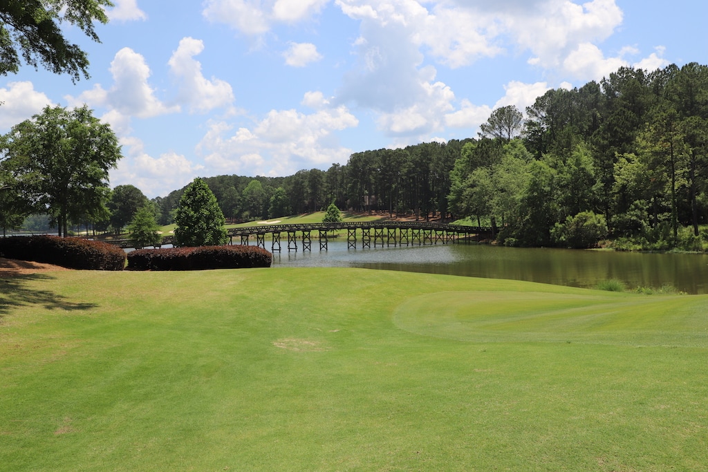 Championship golf awaits at Ritz Carlton Reynolds Lake Oconee, located on beautiful Lake Oconee in Georgia.