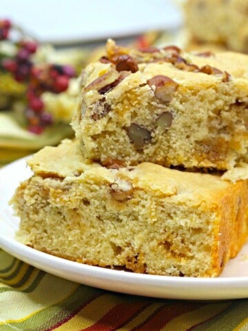 This easy butter pecan blondie recipe is perfect for when the kids are at home and everyone wants something sweet. And let's face it, EVERYONE is at home!