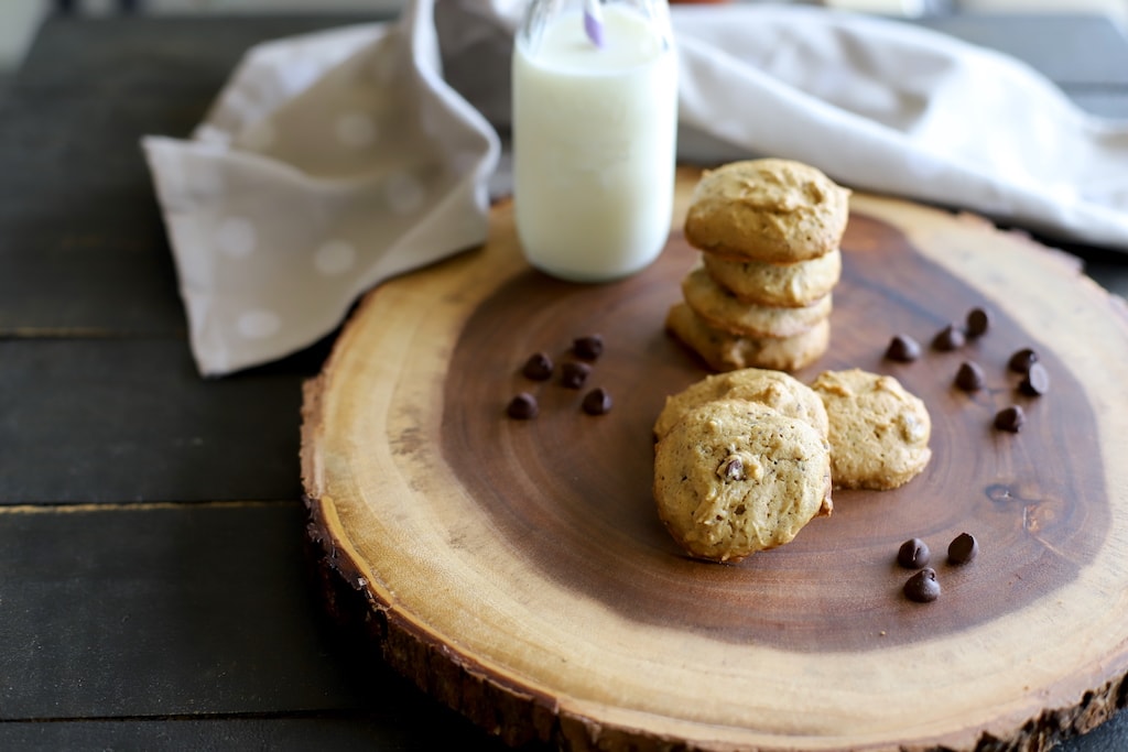 I needed a healthier version of peanut butter chocolate chips cookies in my house. Like you, we have been staying at home and snacking a little too much!