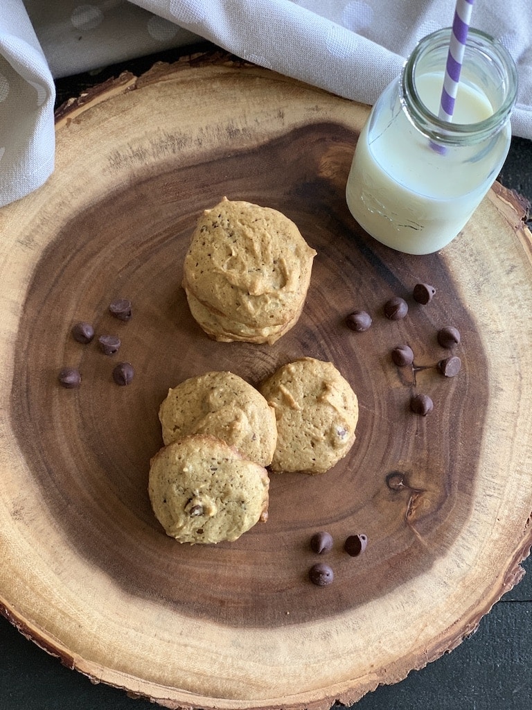 I needed a healthier version of peanut butter chocolate chips cookies in my house. Like you, we have been staying at home and snacking a little too much!