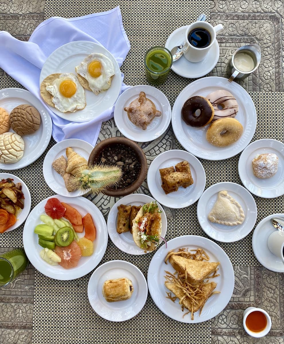 breakfast at Villa del Palmar