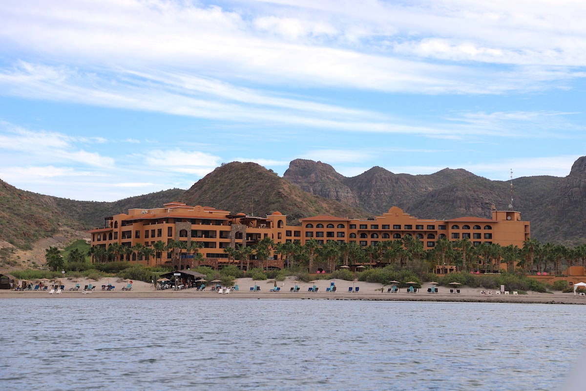 Villa del Palmar beach