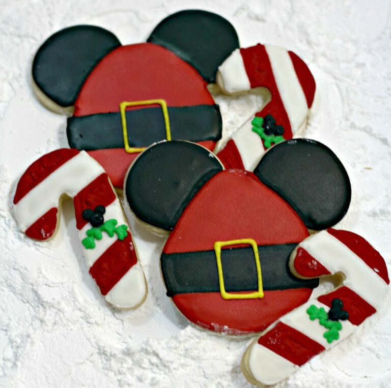 20 Amazing Christmas Sugar Cookies - Food Fun &amp; Faraway Places