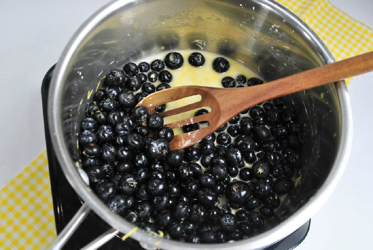 Blueberry and lemon mixture in pan.