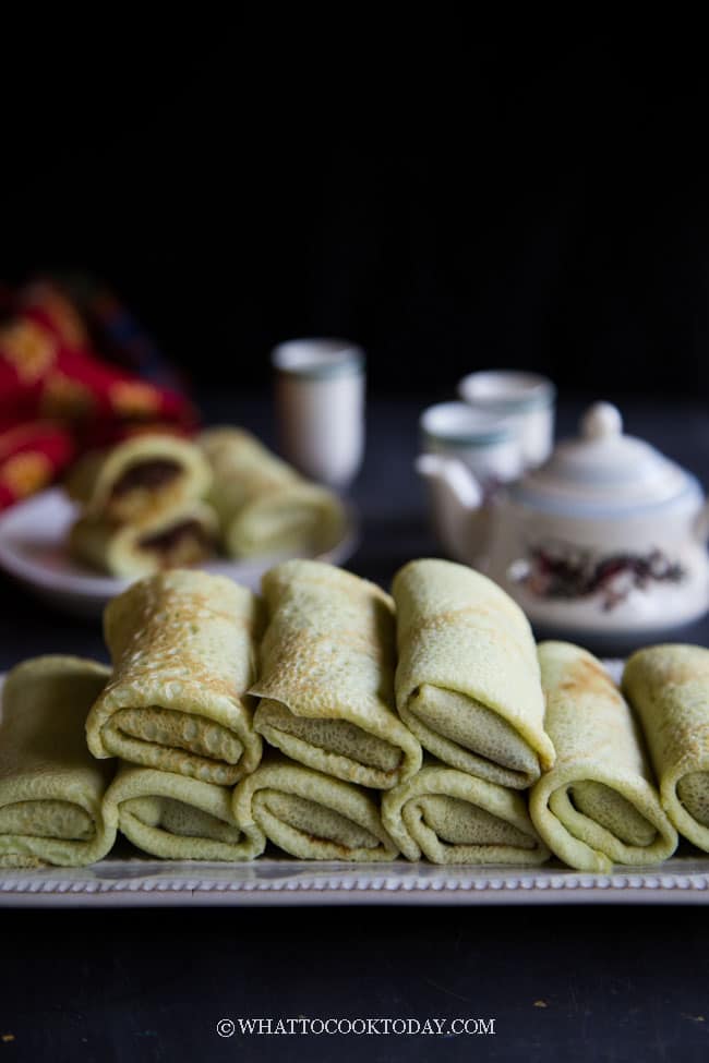 Kue Dadar Gulung Indonesian dessert.