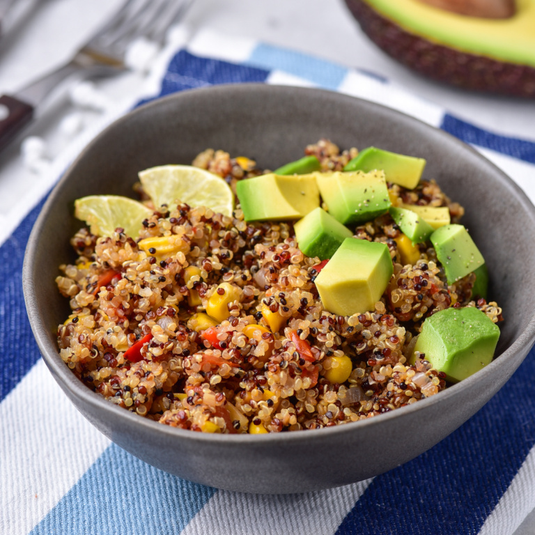 Delicious & Easy One Pan Mexican Quinoa Skillet Recipe