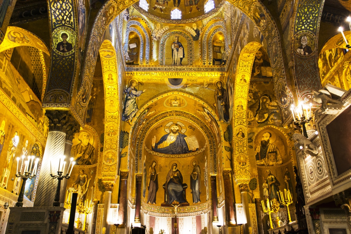 Large opulent church in Sicily.