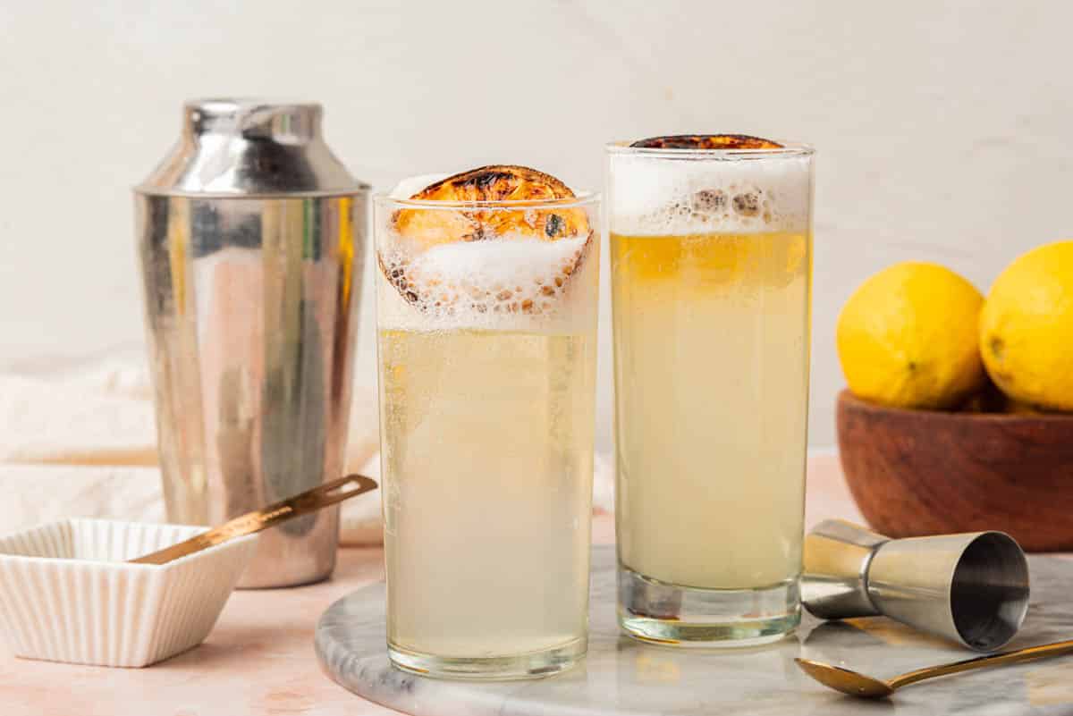 How to Make a Silver Fizz Cocktail