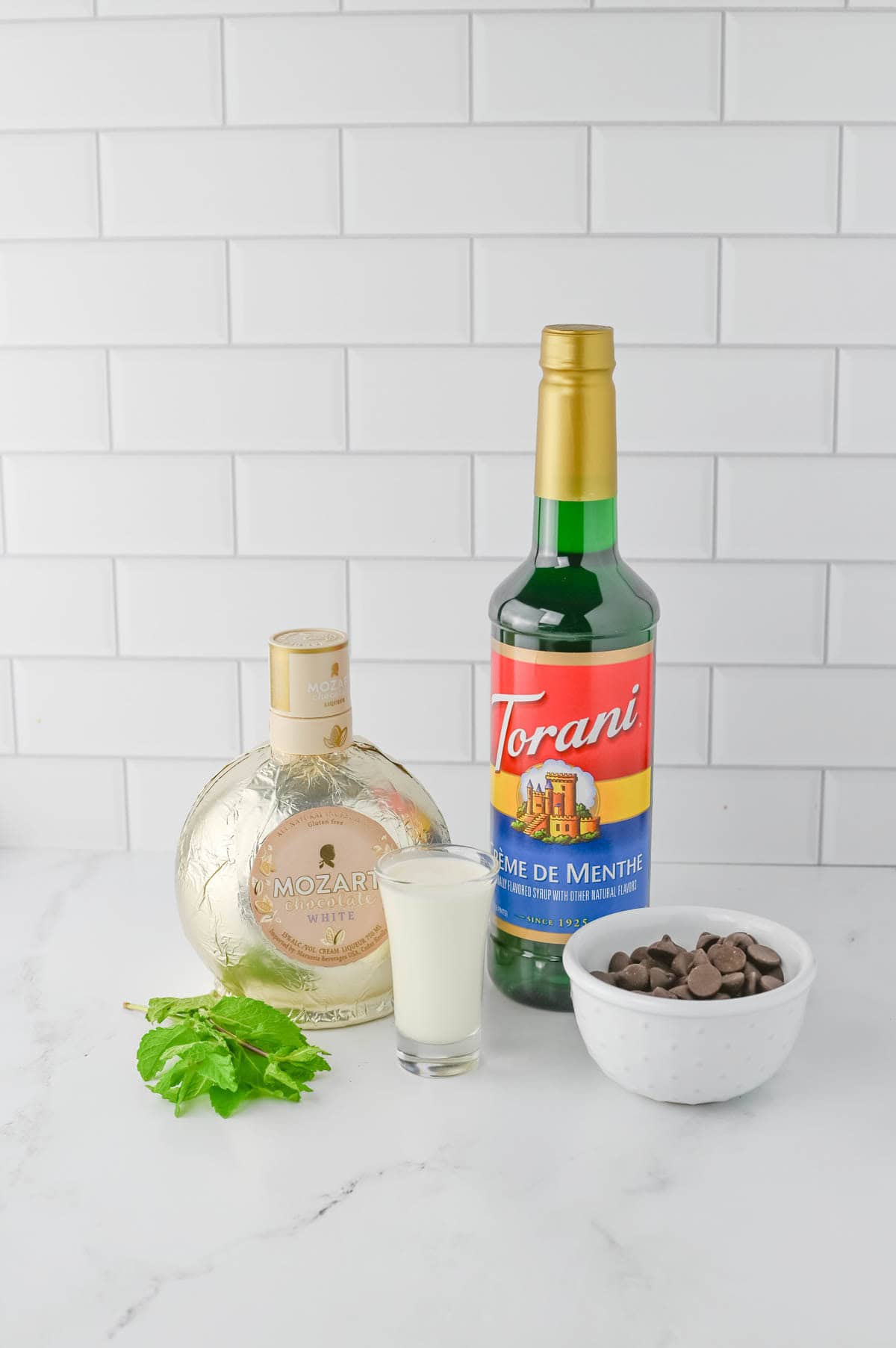 Ingredients to make a grasshopper cocktail.