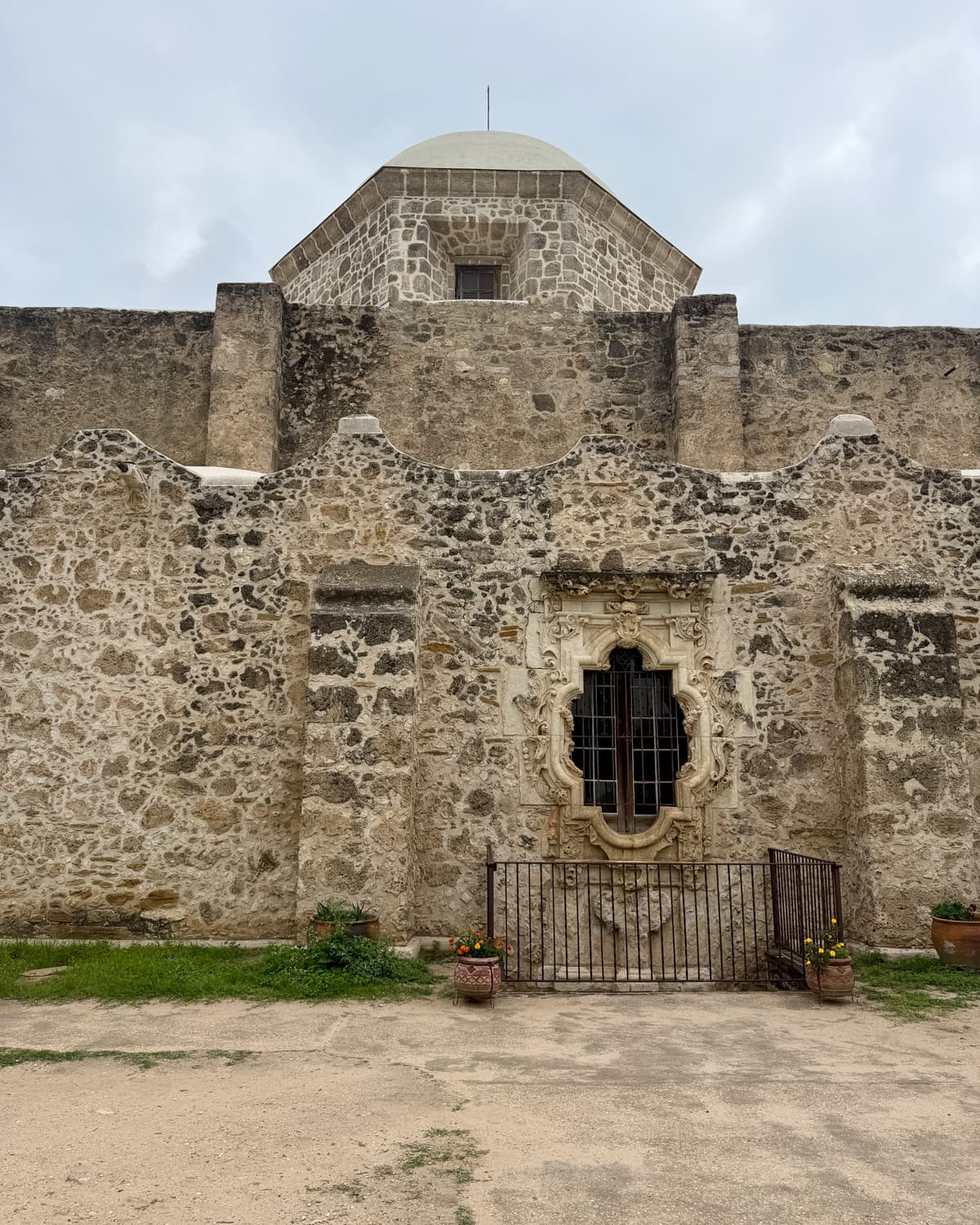Old church building with rose window.